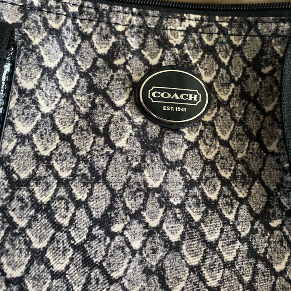 Coach Large Weekender Tote PACKABLE Luggage 2 piece set NEW Cosmetic/ sm pouch - Picture 3 of 8